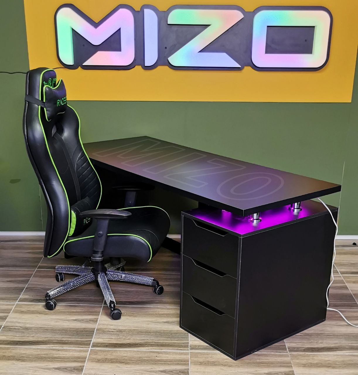 میز استودیو وگیم مدل A8